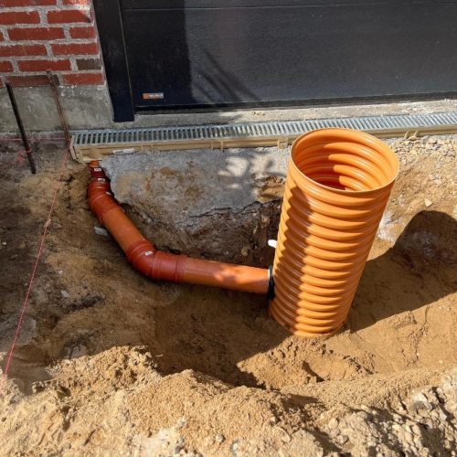 Entreprenør til nedgravning af rør