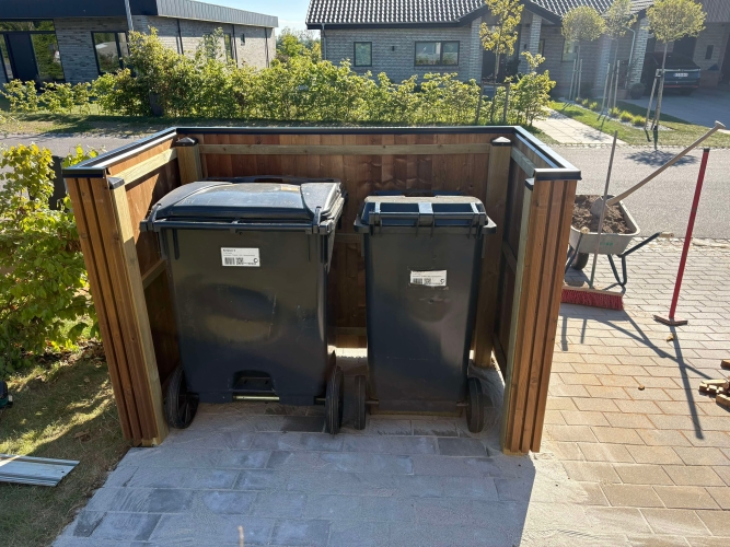 Entreprenør til at lave skraldespandsskjuler