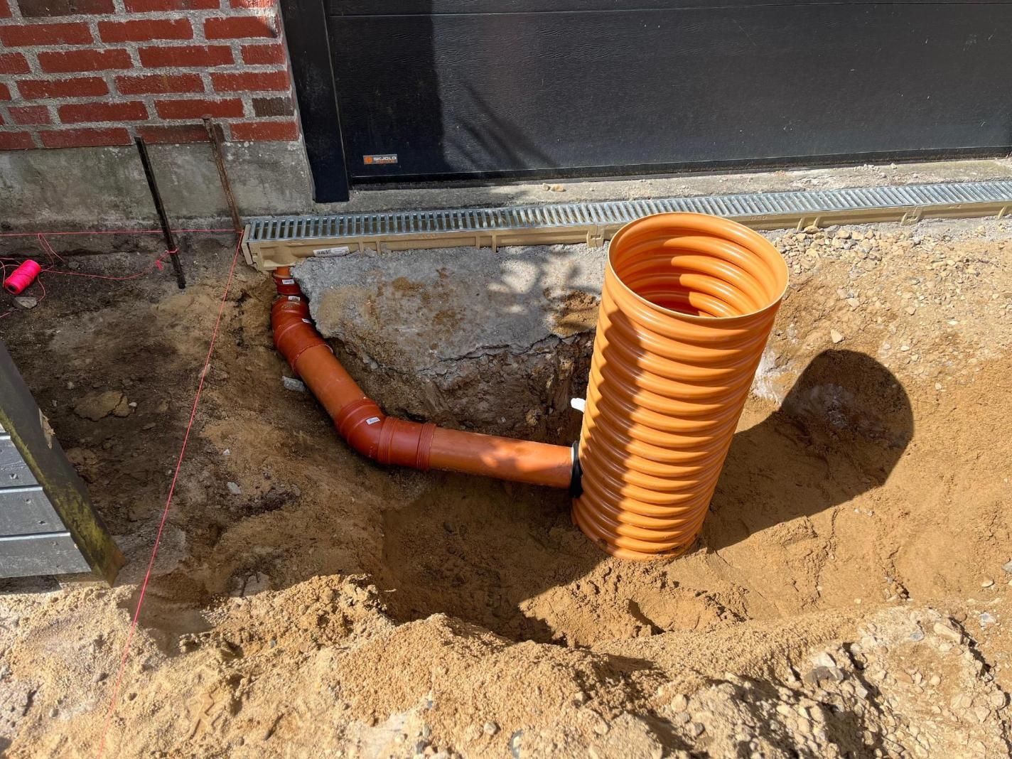 Entreprenør til nedgravning af rør